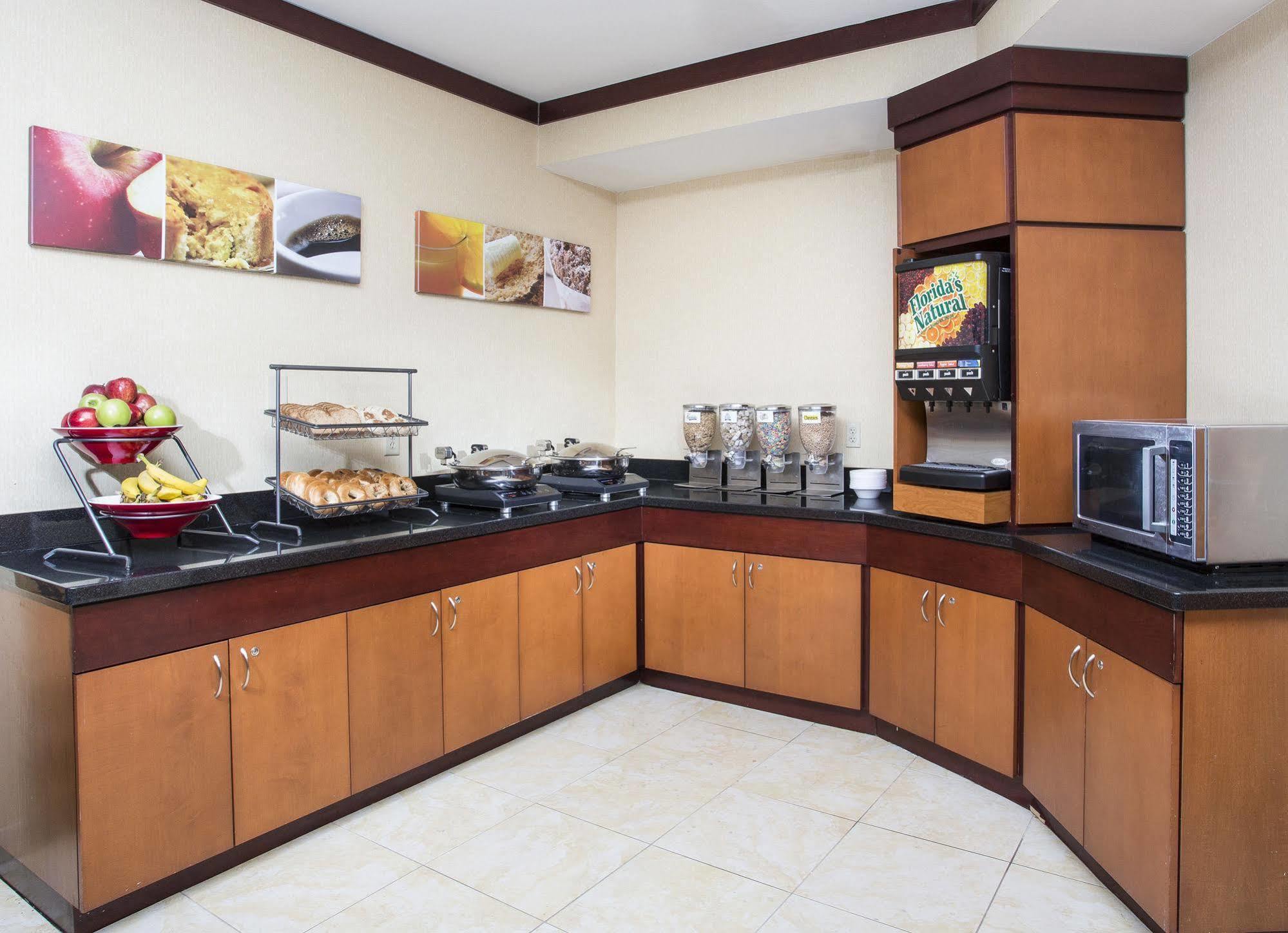 Fairfield Inn By Marriott Forsyth Decatur Bagian luar foto